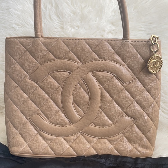 Chanel Medallion Tote - Picture 3 of 17